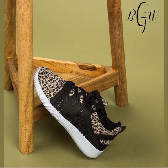 5⭐️BEST SELLER Slip On Leopard Sneaker - Picture 2 of 6